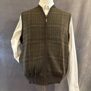 New Henry Jacobson, size Lg, reversible 100% merino wool sweater vest